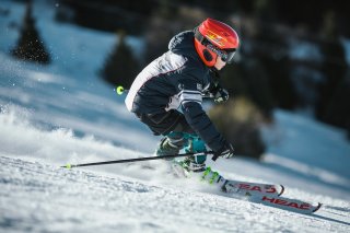 “全民滑雪”遇上冬奥会 我国滑雪培训行业迎来蓝海市场 资本相继进入该“赛道”