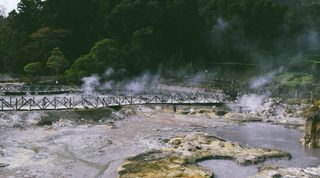 2022年我国温泉旅游概况、优势、制约因素及发展建议分析 后疫情时代行业需加速转型升级