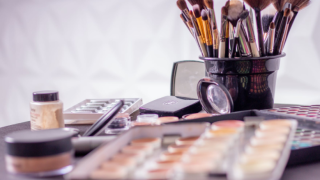 我国及部分省市化妆品行业相关政策：推动化妆品配方研发 培育高端品牌