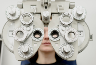 我国眼科光学仪器行业区域集中度较高 国产企业市场份额占比低