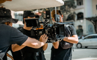 电影行业：发放1亿元观影消费券  鼓励积极投放优质影片进入市场