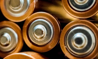 我國LFP電池行業相關政策：有序推動鋰離子電池等重點領域重大項目開工建設