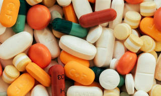 2023年H1全球药品销量十大榜单自免药物占据三席 阿达木单抗连续15年入选