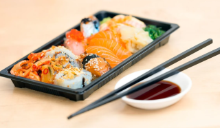 日本料理行业市场现状及竞争分析 寿司为主要消费品类 市场下沉趋势明显