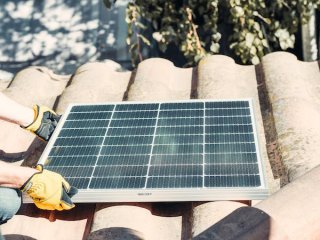 我国及部分省市光伏电池片行业相关政策：提升太阳能光伏电池供给能力