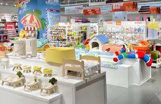 我国宠物用品行业市场规模稳增 猫用品中宠物服饰、智能用品渗透率增幅较大