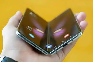 苹果引领全球AMOLED行业beplay下载软件
手机应用 中尺寸产品迎AI显示增长拐点 中国向技术创新转型